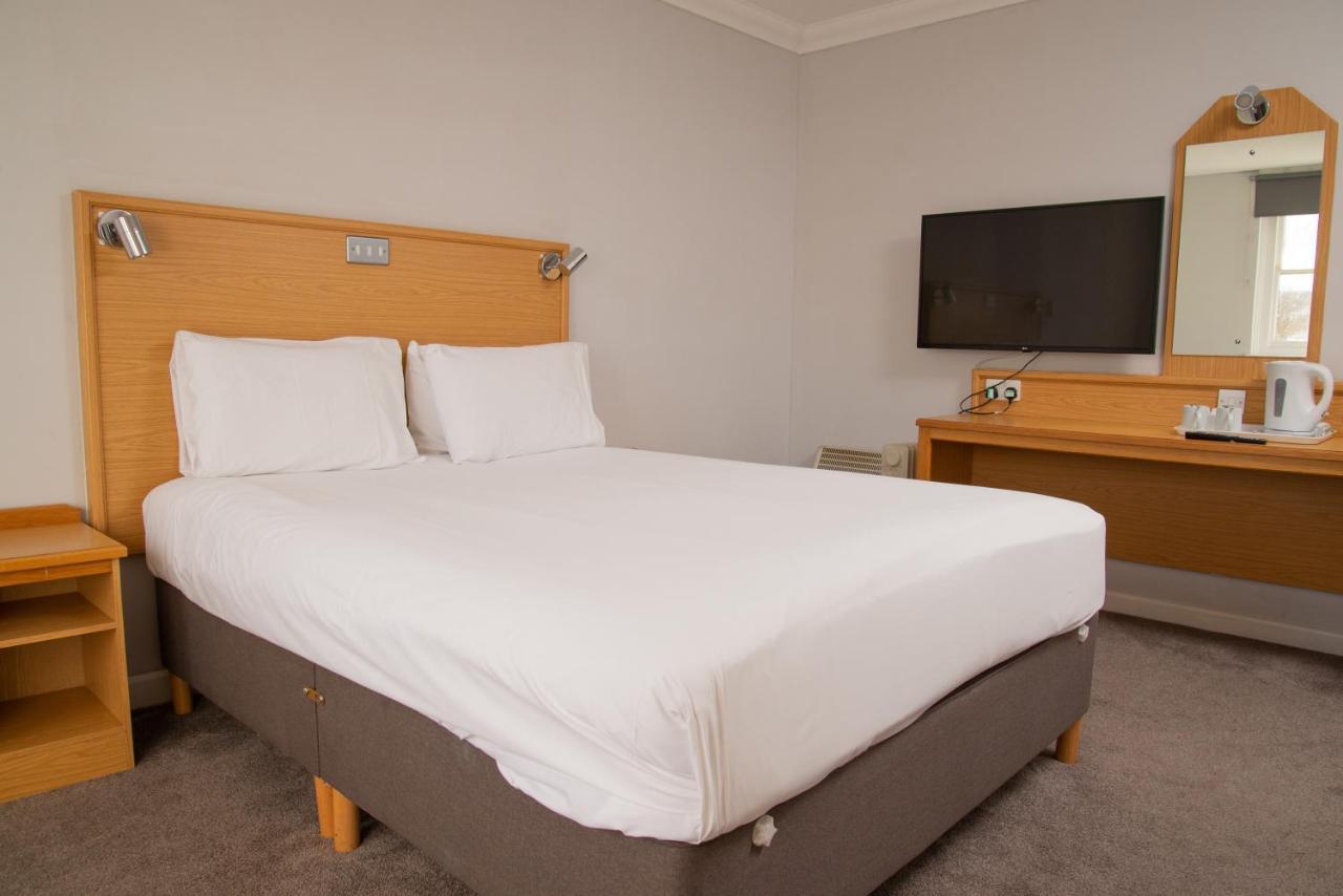 Royal Hotel, Bar & Grill Hotel