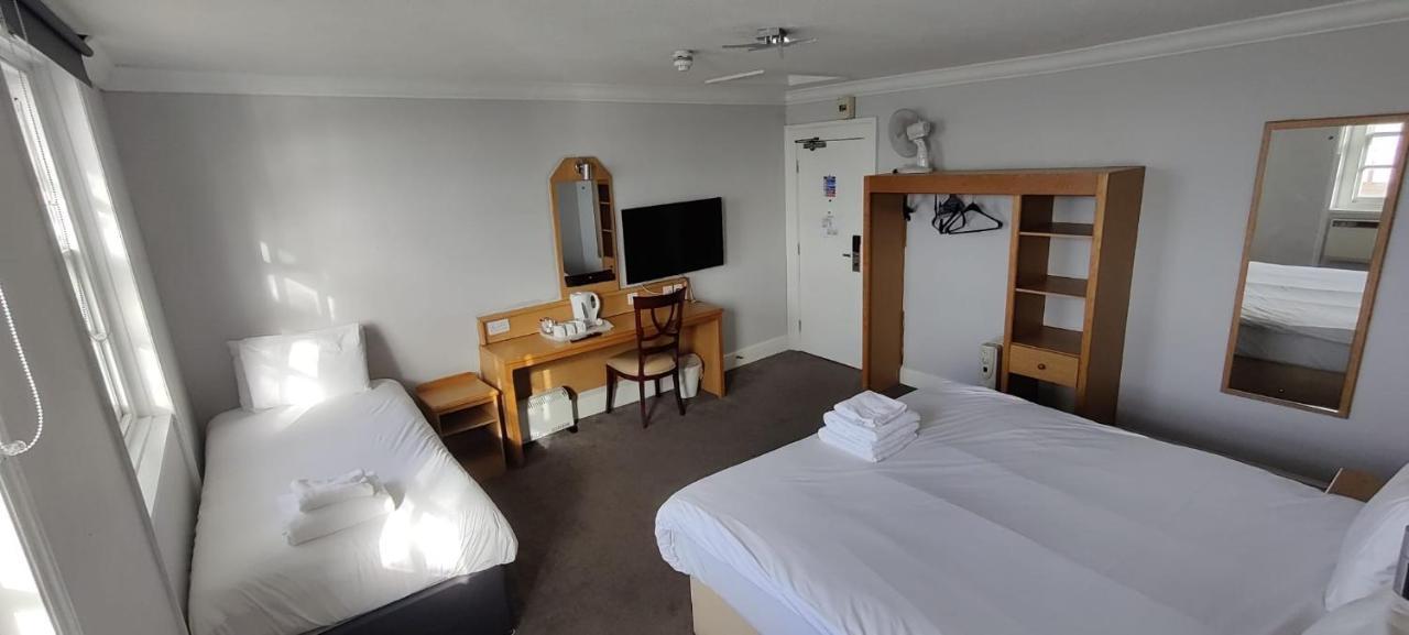Hotel Royal Hotel, Bar & Grill Purfleet