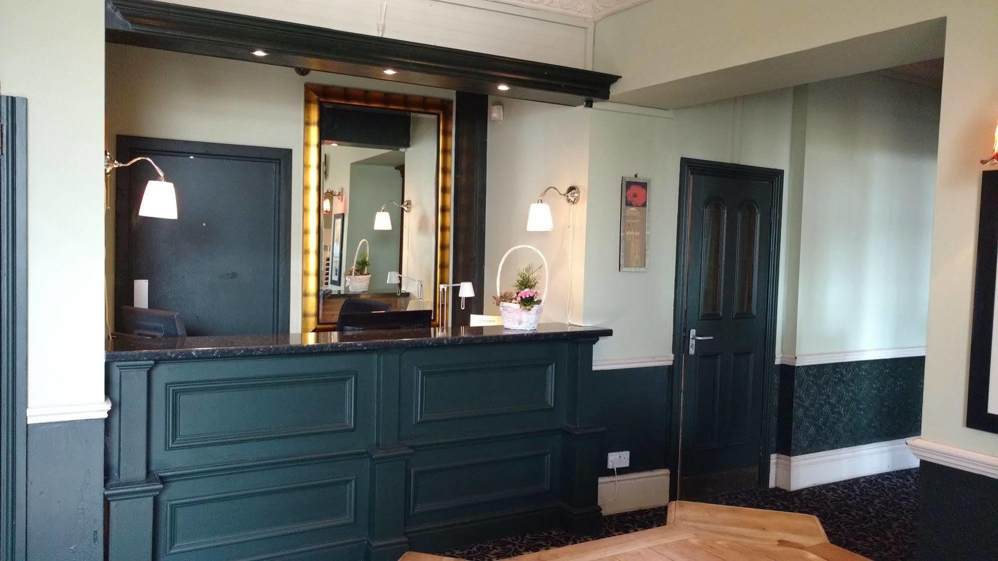 Royal Hotel, Bar & Grill Purfleet