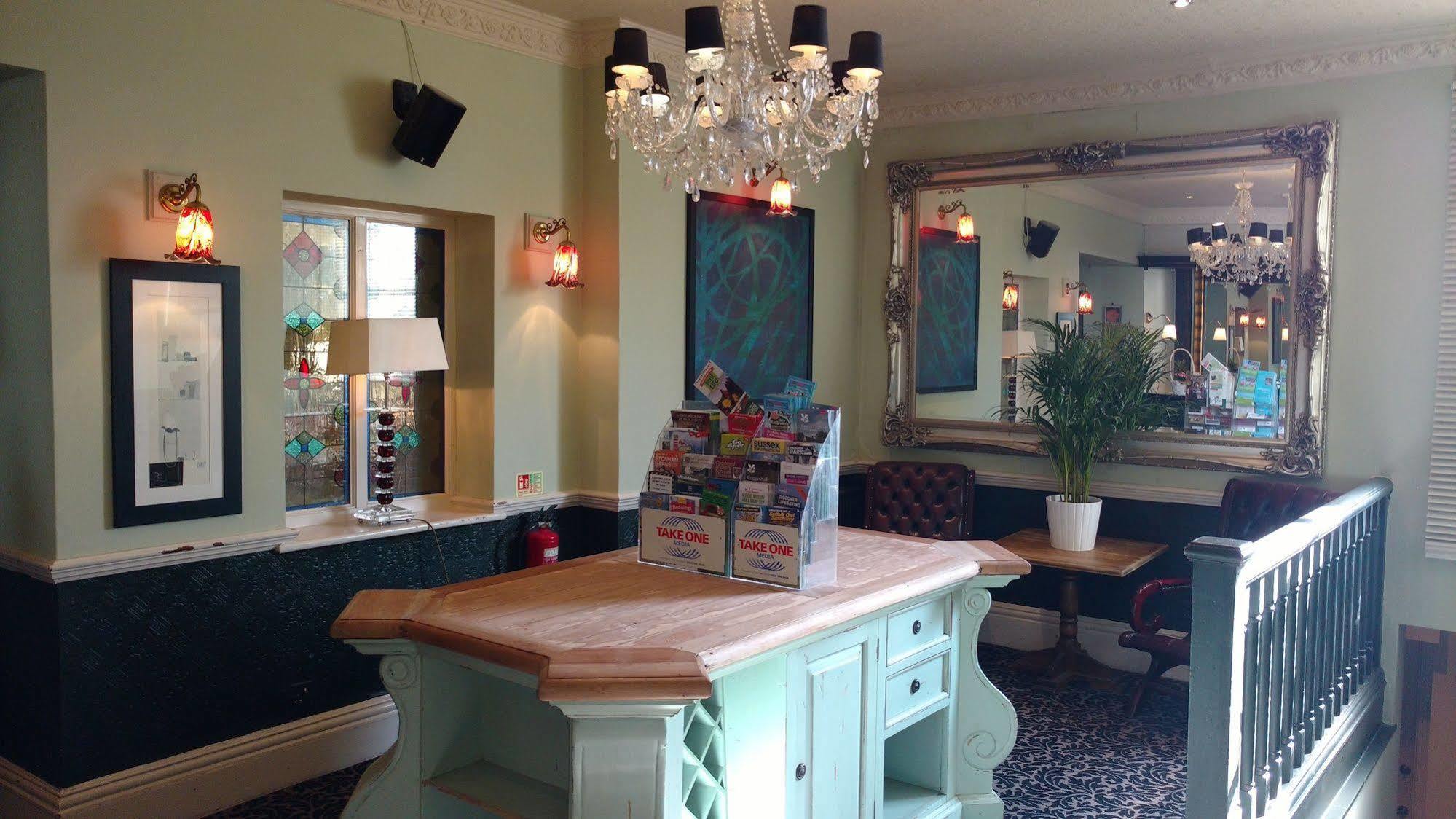 Royal Hotel, Bar & Grill Purfleet
